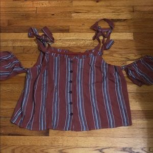 BRAND NEW Striped crop with buttons and ties